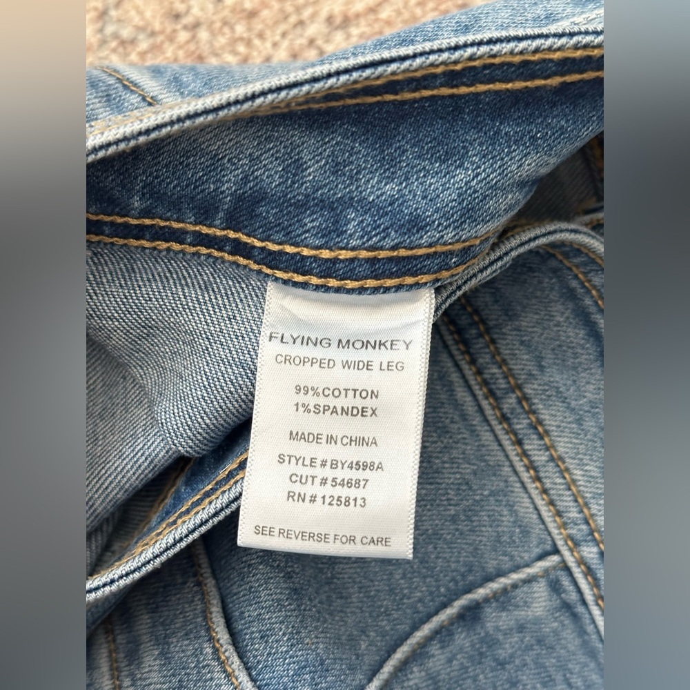 Flying Monkey Cropped Wide Leg Stretch Jean. Size 32 - Picture 6 of 7